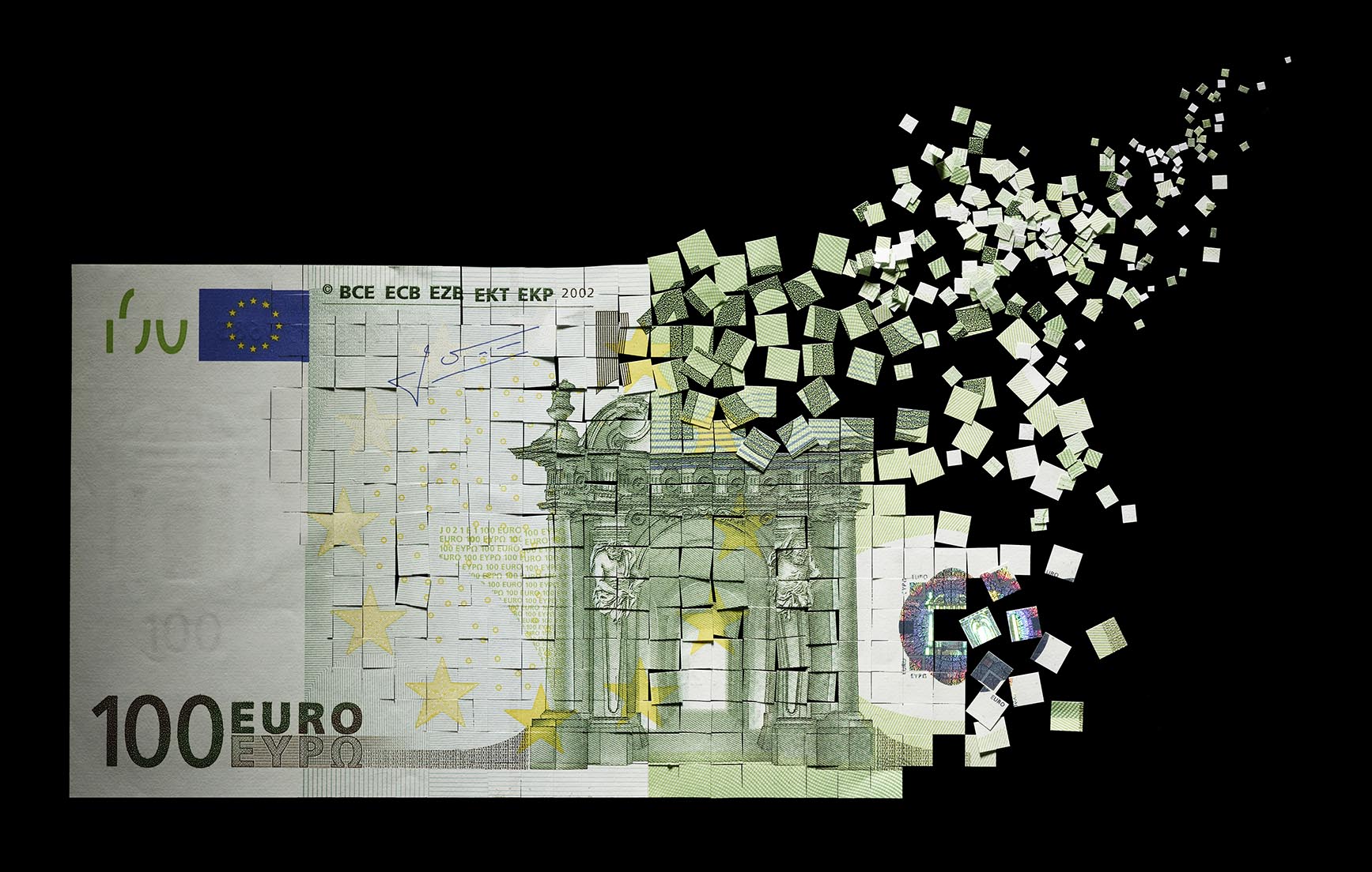 LEVI_BROWN_IEE0418121_EXPLODING_HALF_EURO_03_BLACK